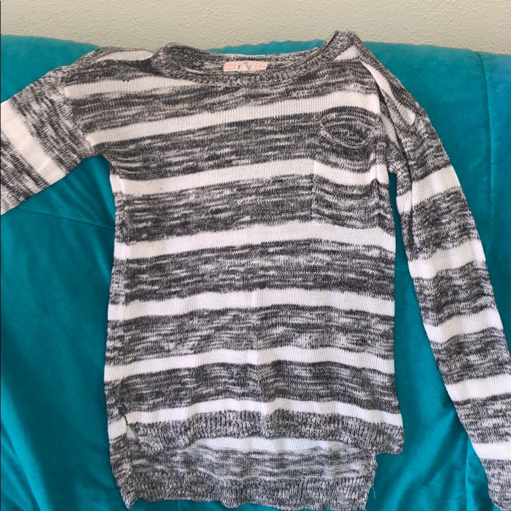 M sized sweater